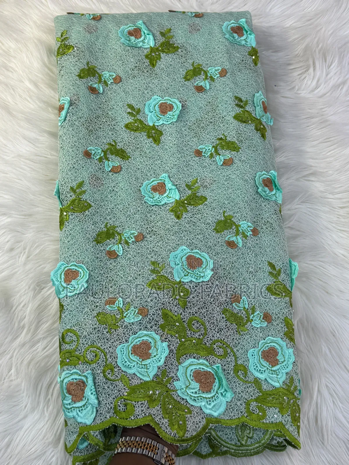 Big Chantilly Lace