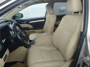 Toyota Highlander 2015 Gold