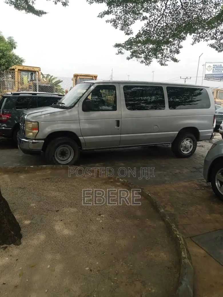 Ford E350 2010 Silver