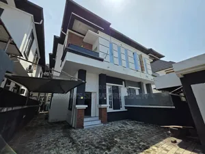 4bdrm Duplex in Chevron for rent