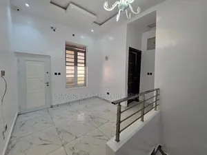 4bdrm Duplex in Chevron for rent