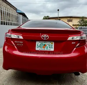Toyota Camry SE 4dr Sedan (2.5L 4cyl 6A) 2014 Red