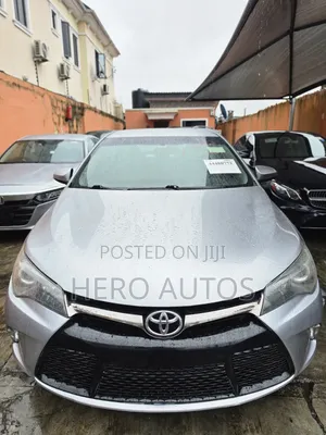 Toyota Camry SE 4dr Sedan (2.5L 4cyl 6A) 2015 Silver