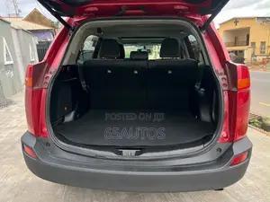 Toyota RAV4 Limited FWD (2.5L 4cyl 6A) 2013 Red