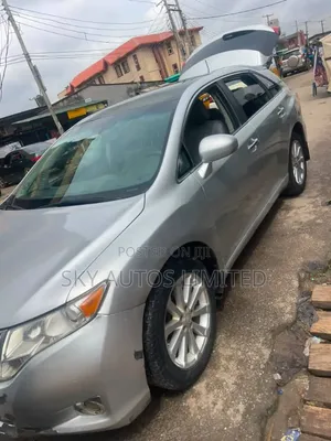 Toyota Venza AWD 2011 Silver