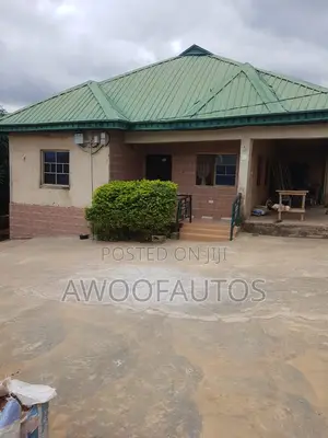 Furnished 3bdrm Bungalow in Ikorodu for sale
