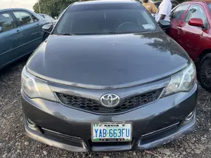 Toyota Camry 2014 Gray
