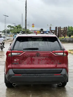 Toyota RAV4 XLE FWD 2024 Burgundy