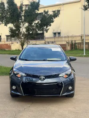 Toyota Corolla LE Premium 4dr Sedan (1.8L 4cyl CVT) 2015 Gray