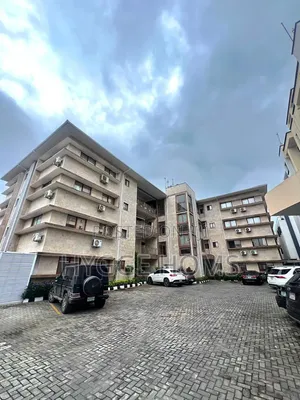 3bdrm Apartment in Banana Island Estate for rent