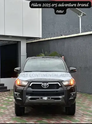 New Toyota Hilux 2025 Black