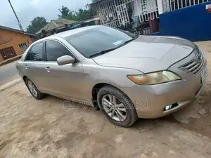 Toyota Camry 2008 Gold