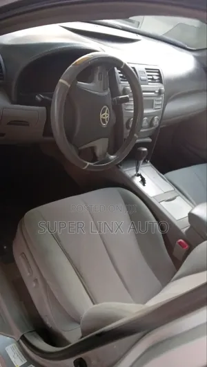 Toyota Camry 2010 Silver
