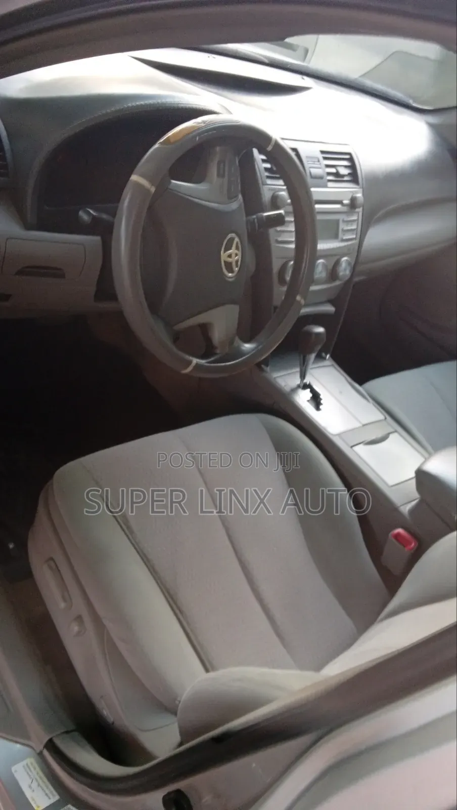 Toyota Camry 2010 Silver