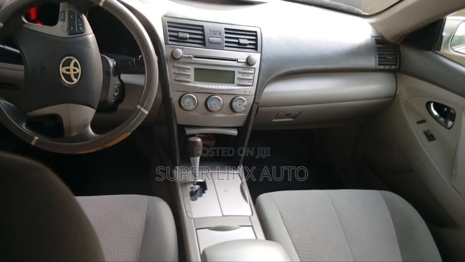 Toyota Camry 2010 Silver