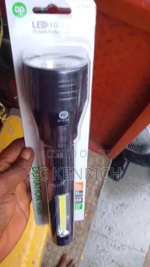 Dp Zoom and Strobe Torchlight 8watts, 3000mah Rechargeable