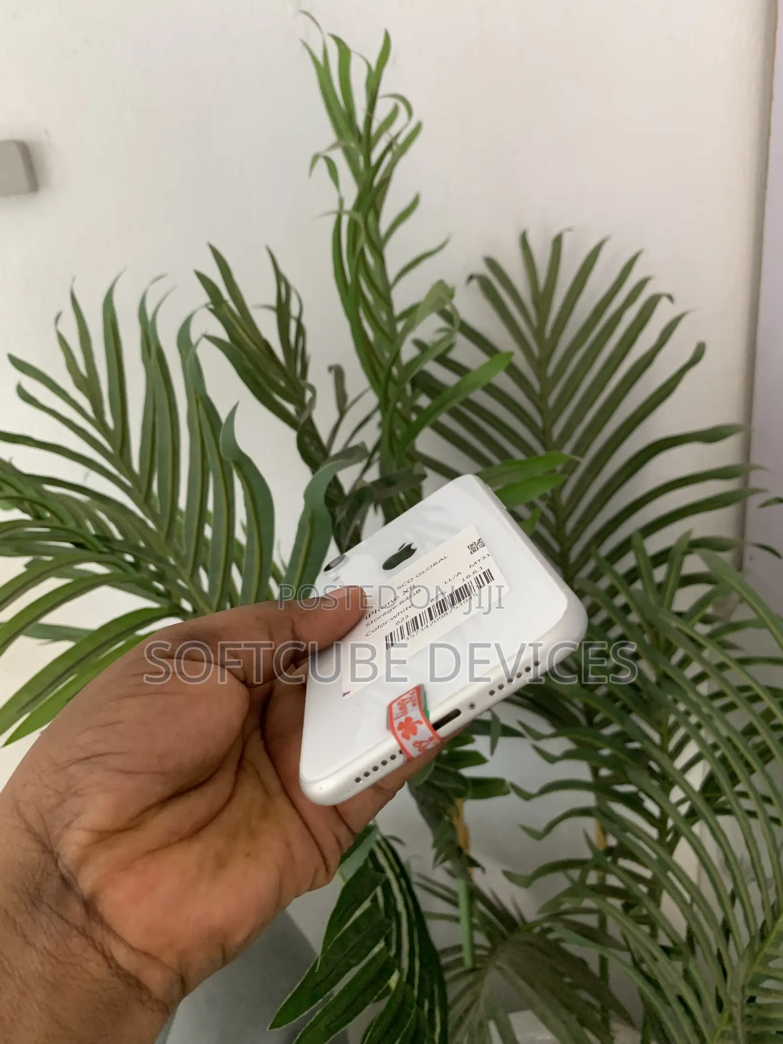 Apple iPhone XR 64 GB White