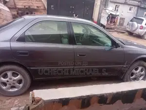 Toyota Camry 2001 Gray