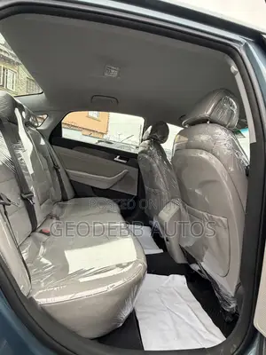 Hyundai Sonata SE 4dr Sedan (2.4L 4cyl 6A) 2015 Blue