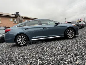 Hyundai Sonata SE 4dr Sedan (2.4L 4cyl 6A) 2015 Blue