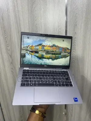 Laptop Dell Latitude 5320 32GB Intel Core i7 SSD 512GB