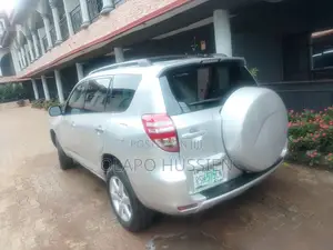 Toyota RAV4 2008 Silver