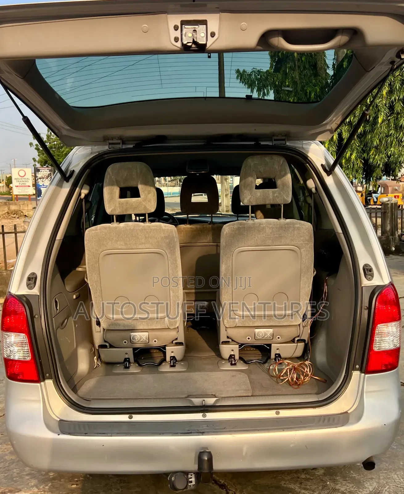 Mazda MPV 2002 Silver