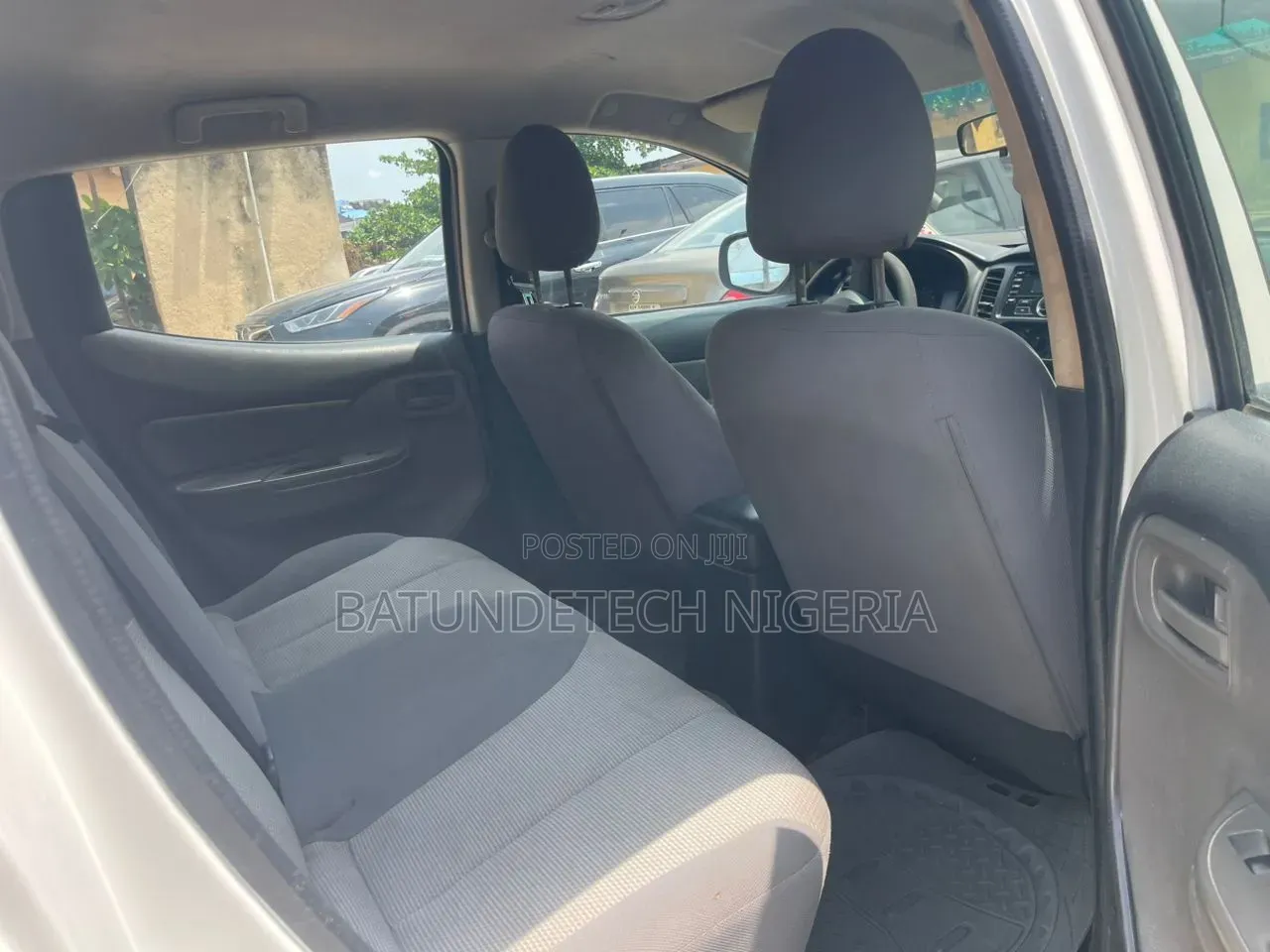 Mitsubishi L200 2016 White