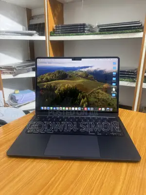 Laptop Apple MacBook Air 2022 M2 8GB Apple M2 SSD 256GB