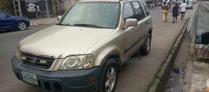 Honda CR-V 2004 Gold