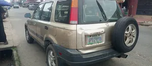 Honda CR-V 2004 Gold