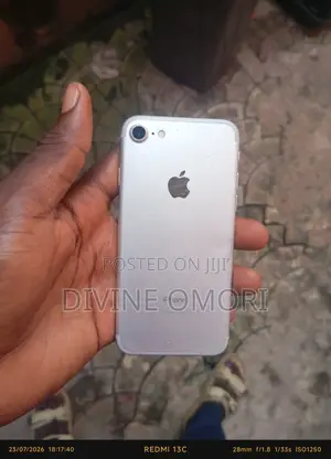 Apple iPhone 7 128 GB Silver