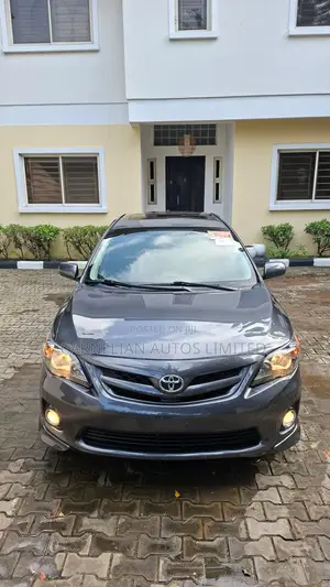 Toyota Corolla S 4dr Sedan (1.8L 4cyl 4A) 2012 Gray