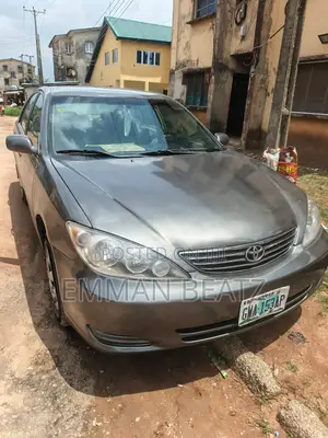 Toyota Camry LE 4dr Sedan (2.4L 4cyl 5A) 2005 Brown