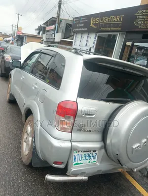 Toyota RAV4 2006 Silver