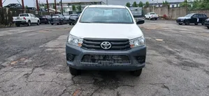 New Toyota Hilux 2025 White