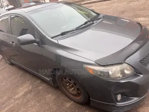 Toyota Corolla 2010 Gray
