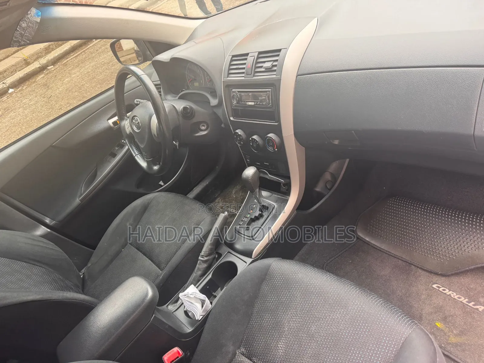 Toyota Corolla 2010 Gray