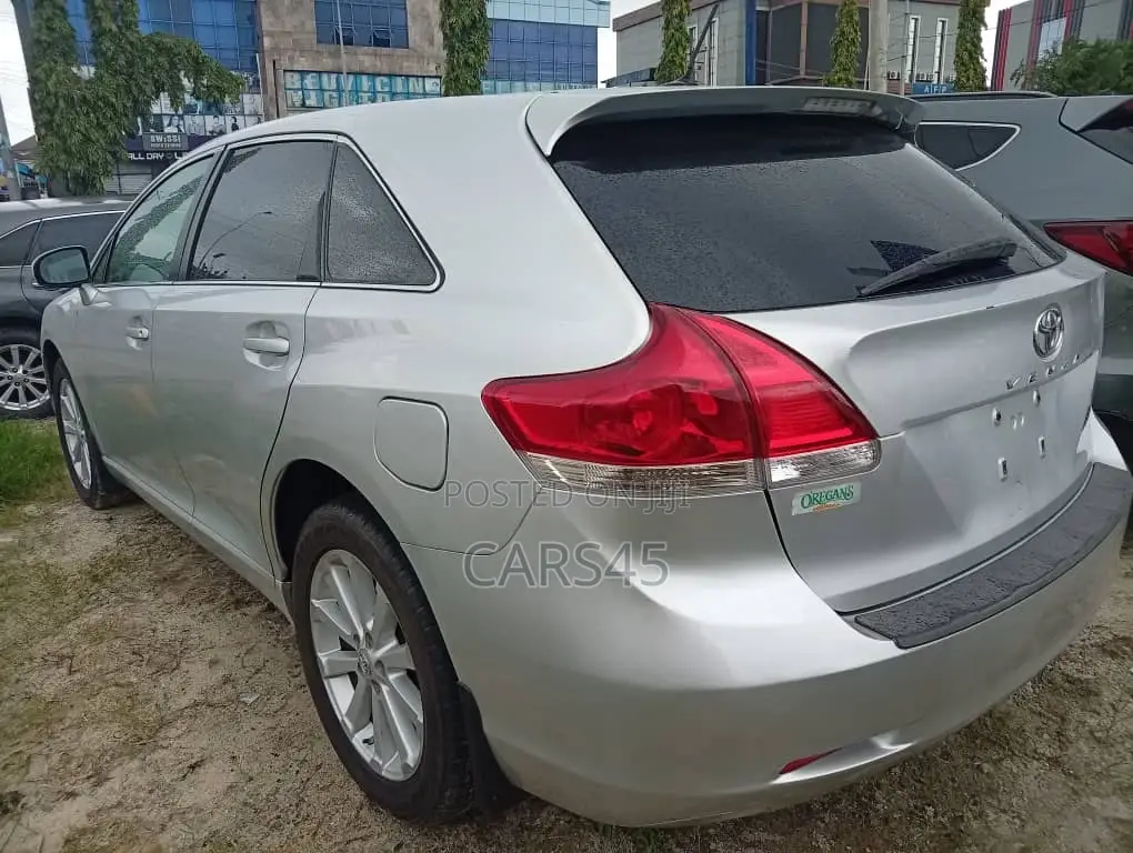 Toyota Venza 2009 Silver
