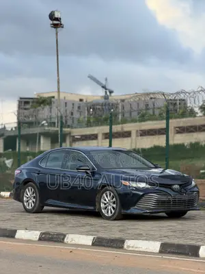 Toyota Camry LE FWD (2.5L 4cyl 8AM) 2018 Blue