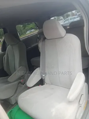Toyota Sienna 2011 Gray