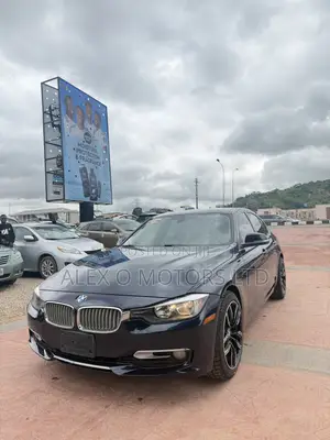 BMW 320i Sedan RWD 2015 Black