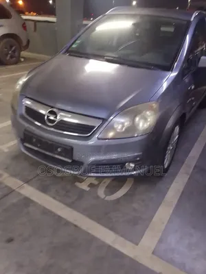 Opel Zafira 2016