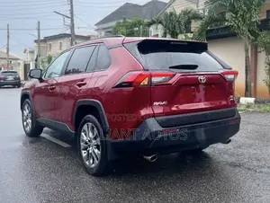 Toyota RAV4 2019 Red