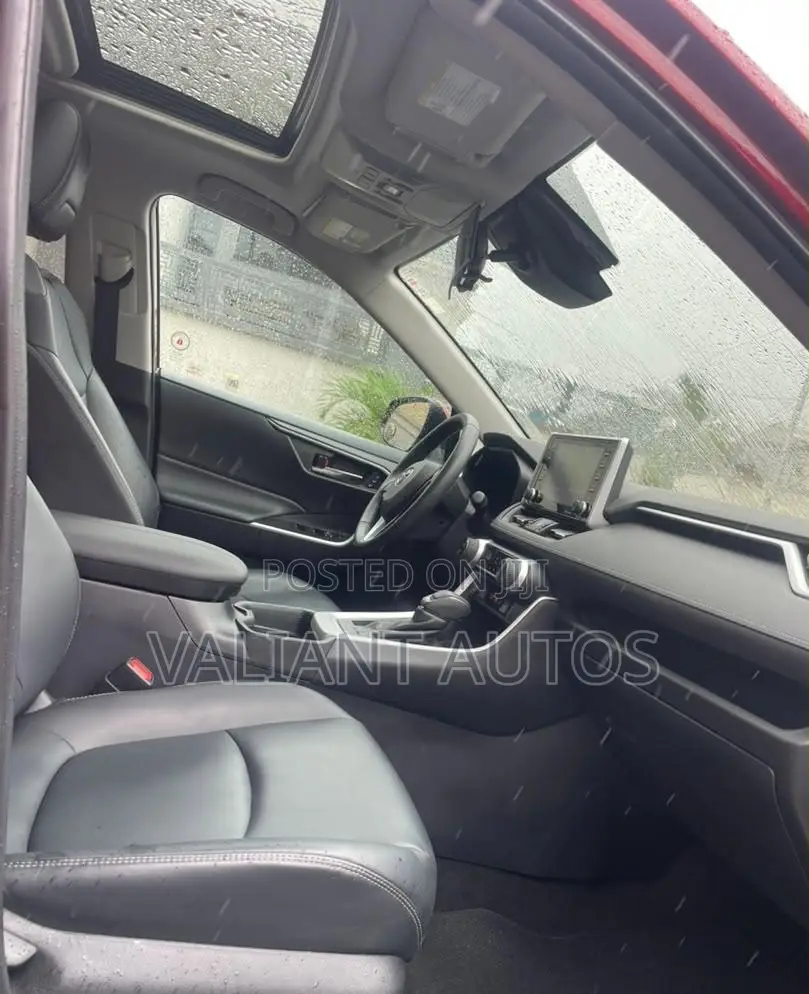 Toyota RAV4 2019 Red