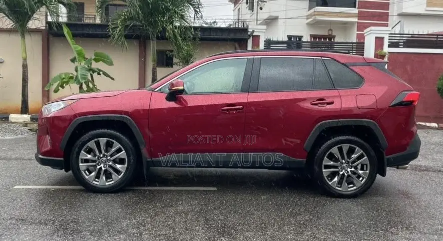 Toyota RAV4 2019 Red