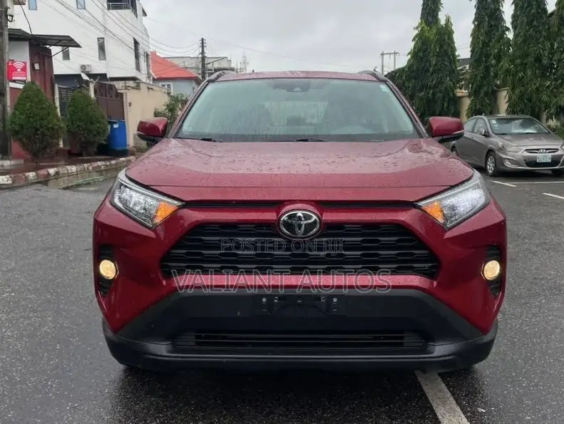 Toyota RAV4 2019 Red