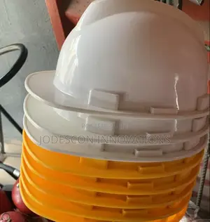 Safety Helmets / Construction Hard Hats