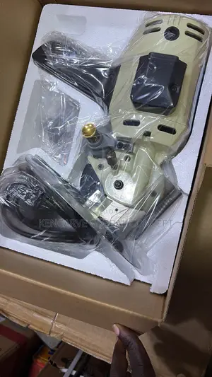 Cloth Cutting Machine