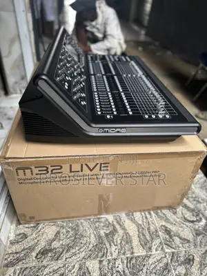 Midas M32 LIVE Digital Mixing Console